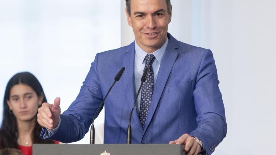 Moncloa orilla el autogobierno en su documento de &quot;logros&quot;