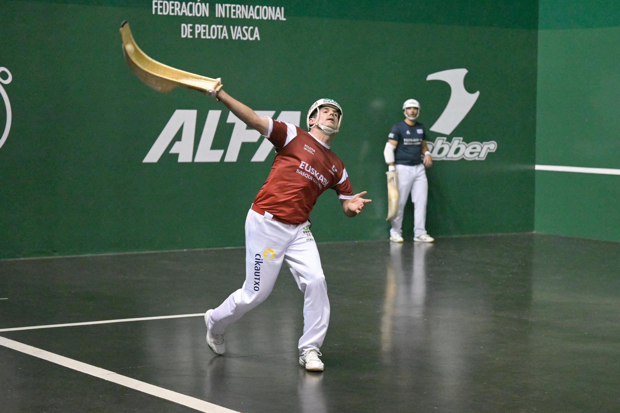 Aritz Erkiaga vence a Olharan en la Liga de Naciones de 36 metros.