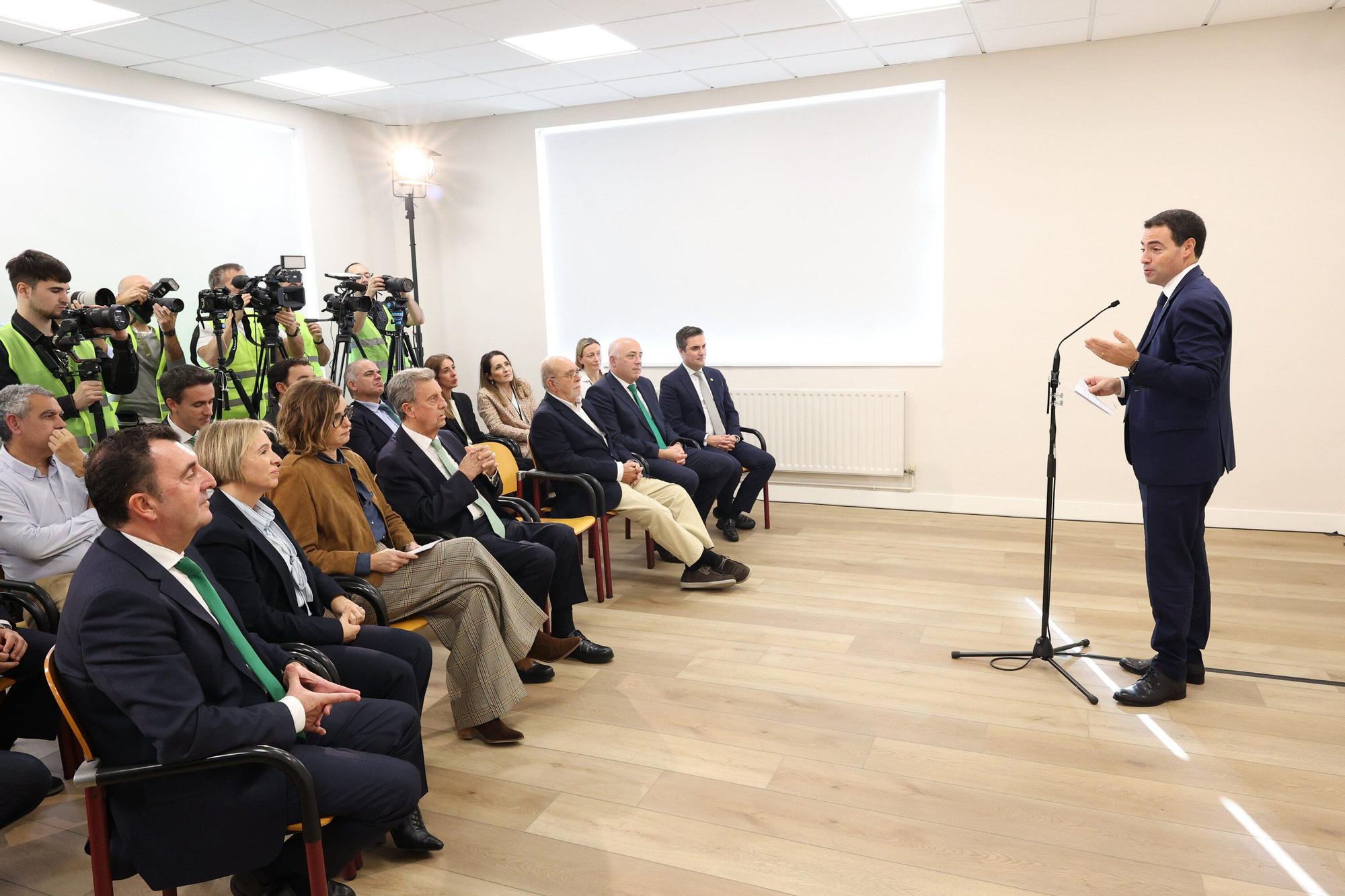 En imágenes: Pradales pone a Vicrila como "ejemplo" industrial que ha sabido enfrentar dificultades