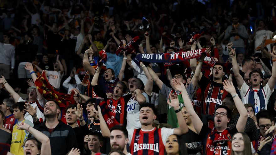 En imágenes: El Roig Arena se rinde al Baskonia
