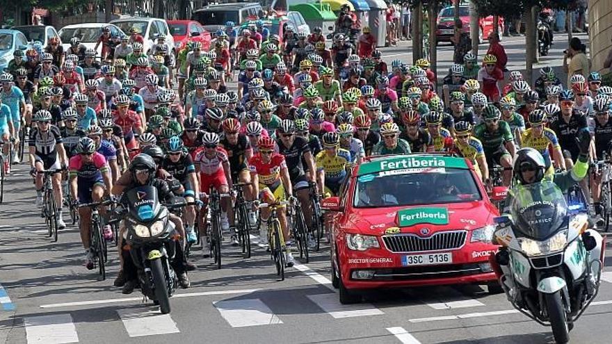 El canadiense Hesjedal estrena La Camperona y Contador sigue líder
