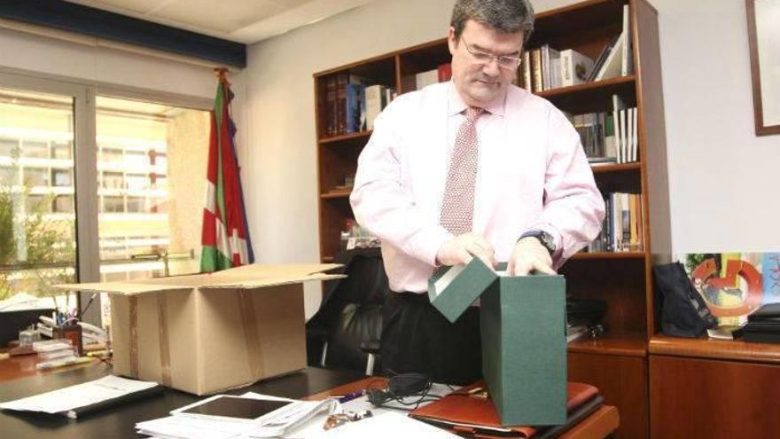 Imagen de archivo de Juan Mari Aburto en su despacho.