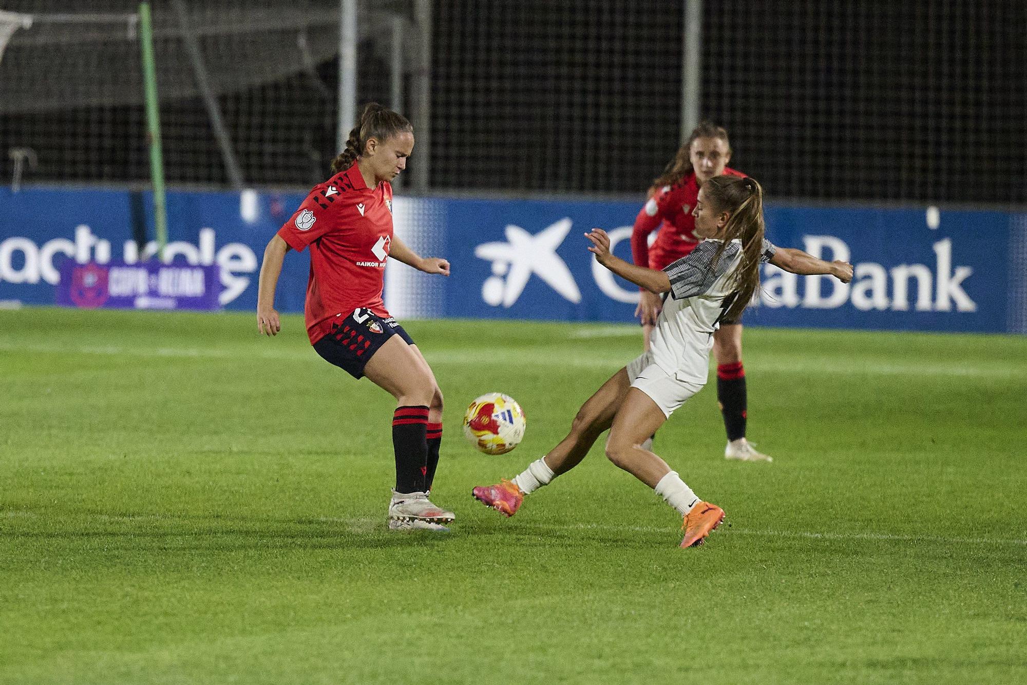 Fotos del Osasuna Femenino-Badalona de Copa de la Reina