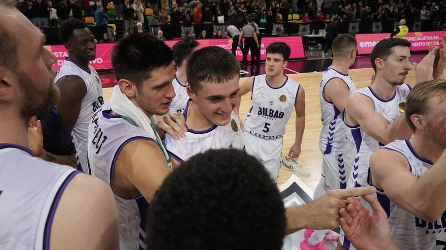 El Surne Bilbao, en  velocidad de crucero