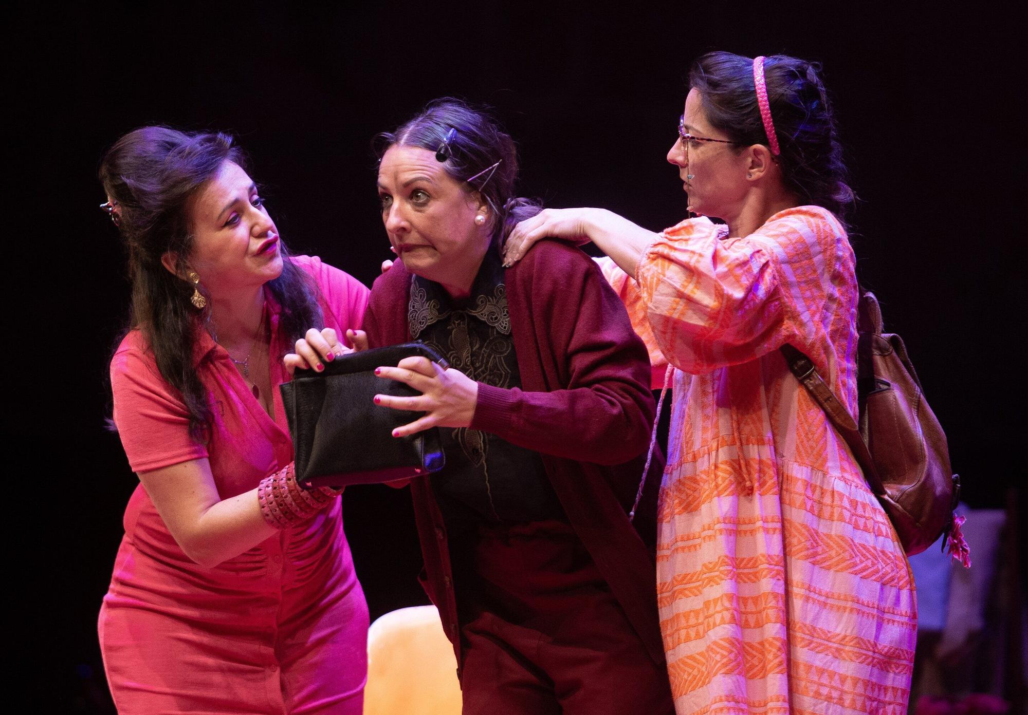 Fotos de 'Las bingueras de Eurípides' en el Festival de Teatro de Olite 2025