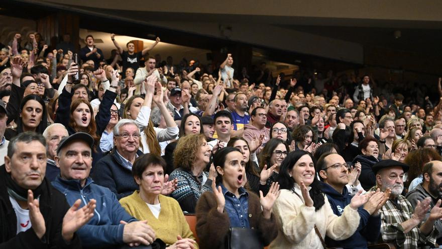 Alfombra roja y trajes burdeos en el Winter Series