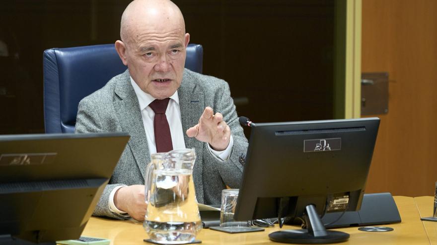 Pérez Iglesias defiende la gestión del Ejecutivo ante las protestas contra la charla de dos ertzainas en la EHU