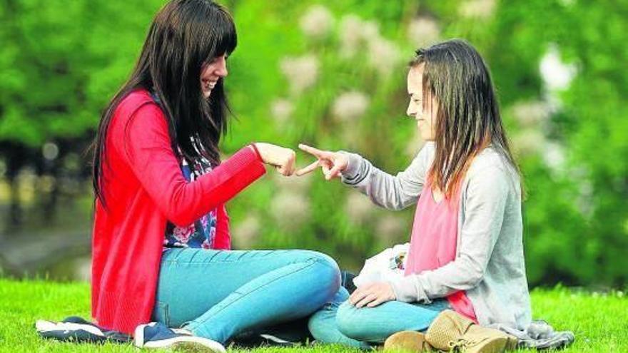 Nada al azar en el juego piedra, papel o tijera