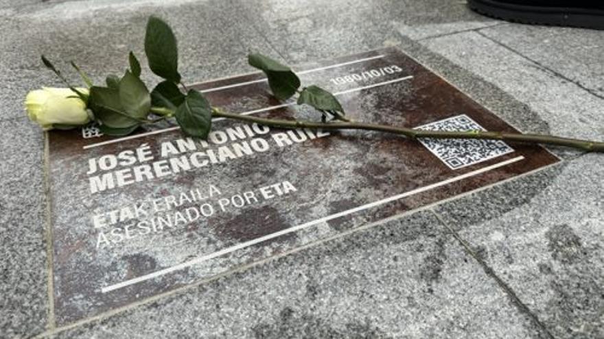 Instalan nueve placas en Durango en memoria de las víctimas de ETA