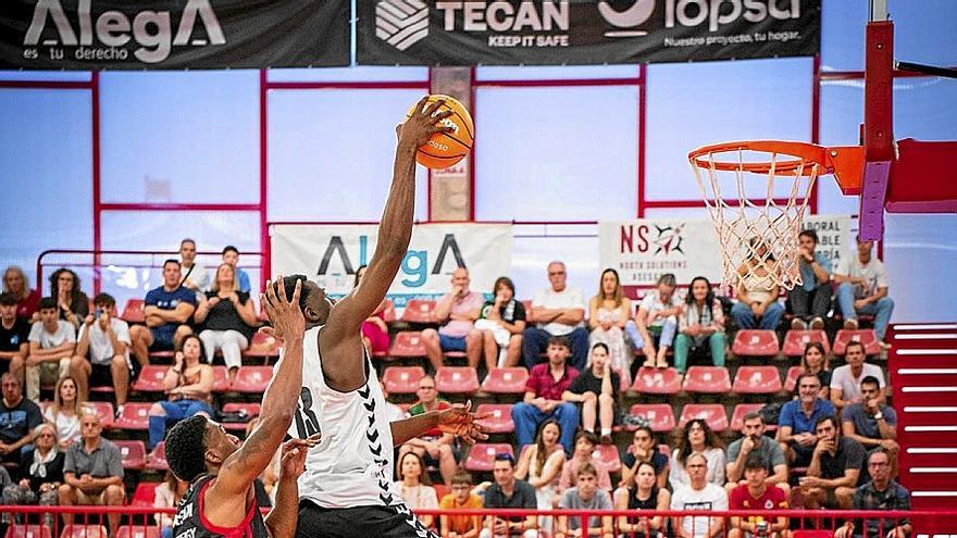 El Bilbao Basket muestra hechuras en su estreno ante el Alega Cantabria