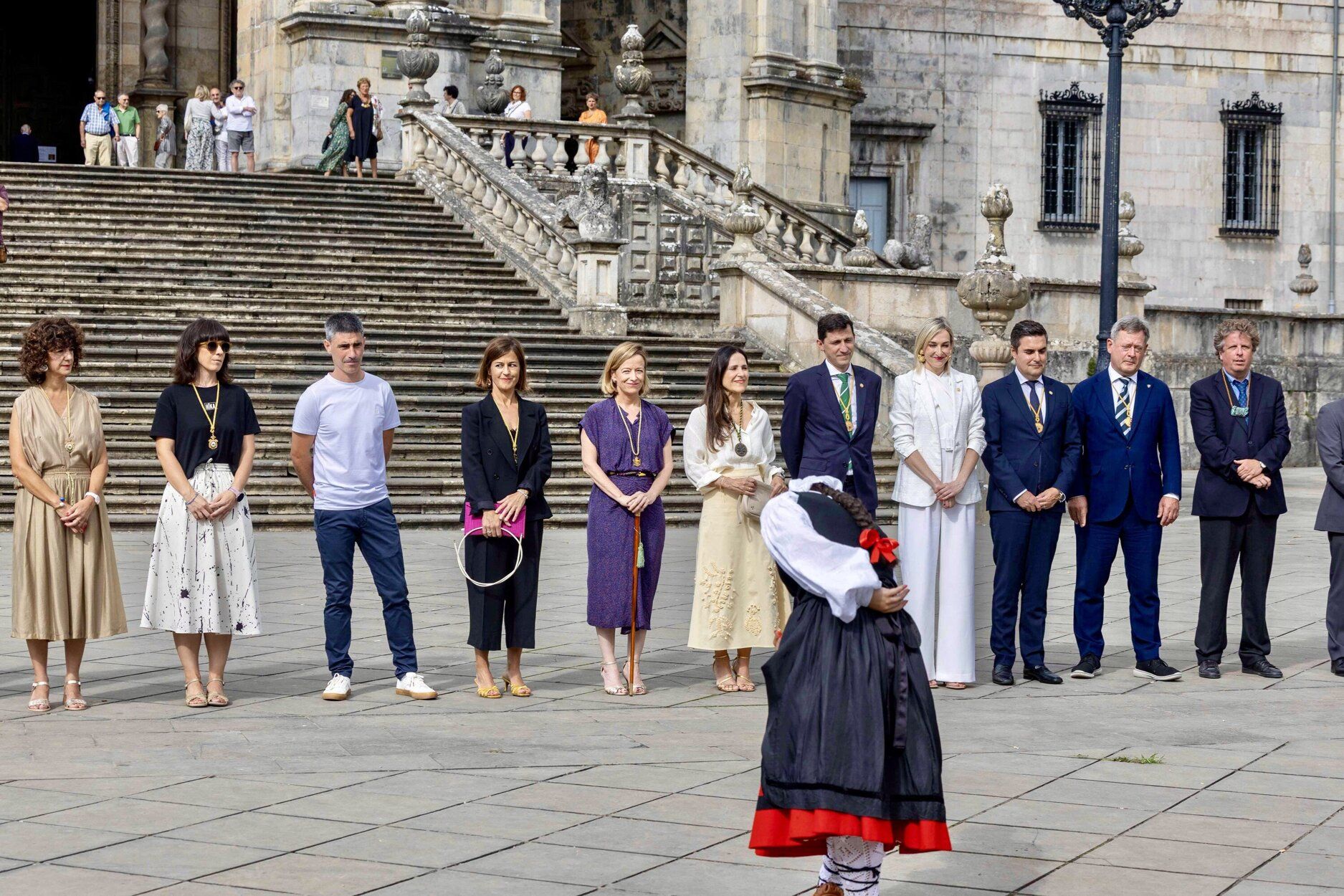 Procesión de autoridades en Azpeitia con motivo de San Inazio Bigarrena