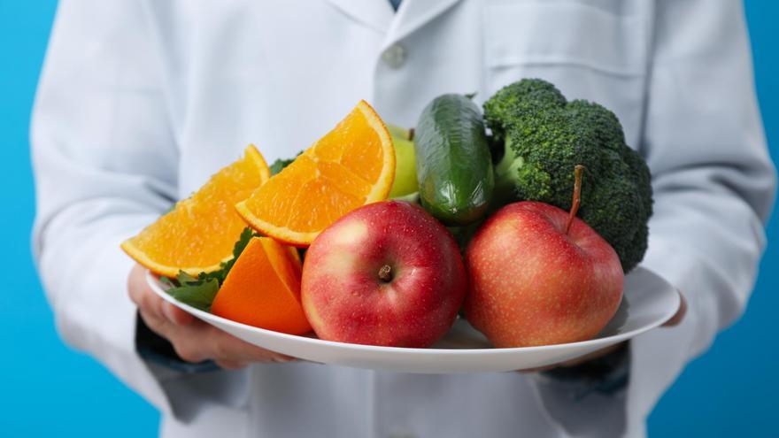 La mejor fruta para el corazón, según un cardiólogo: su cons
