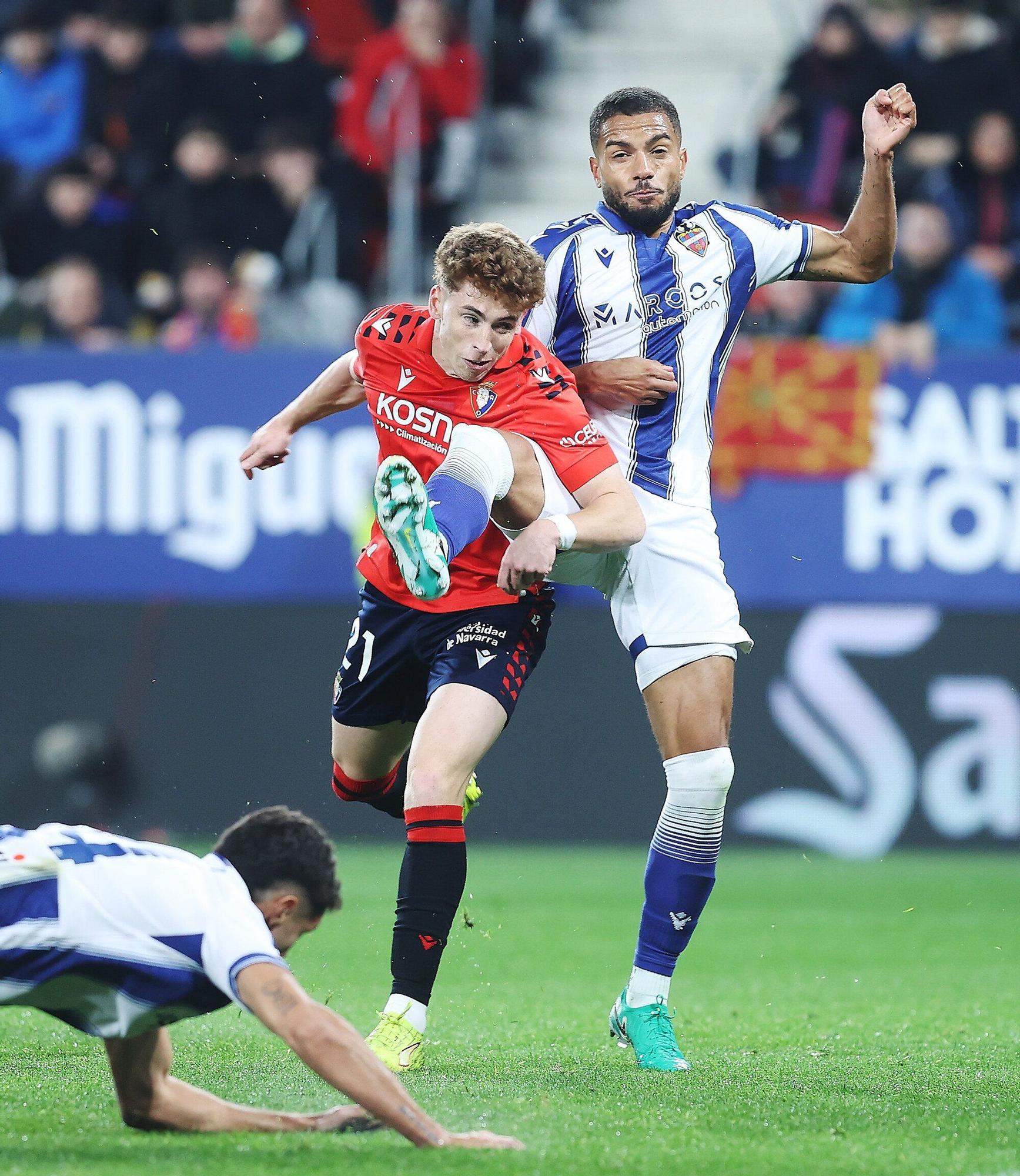 Fotos del partido Osasuna-Levante