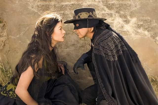 Con Catherine Zeta-Jones en 'La máscara del zorro'.