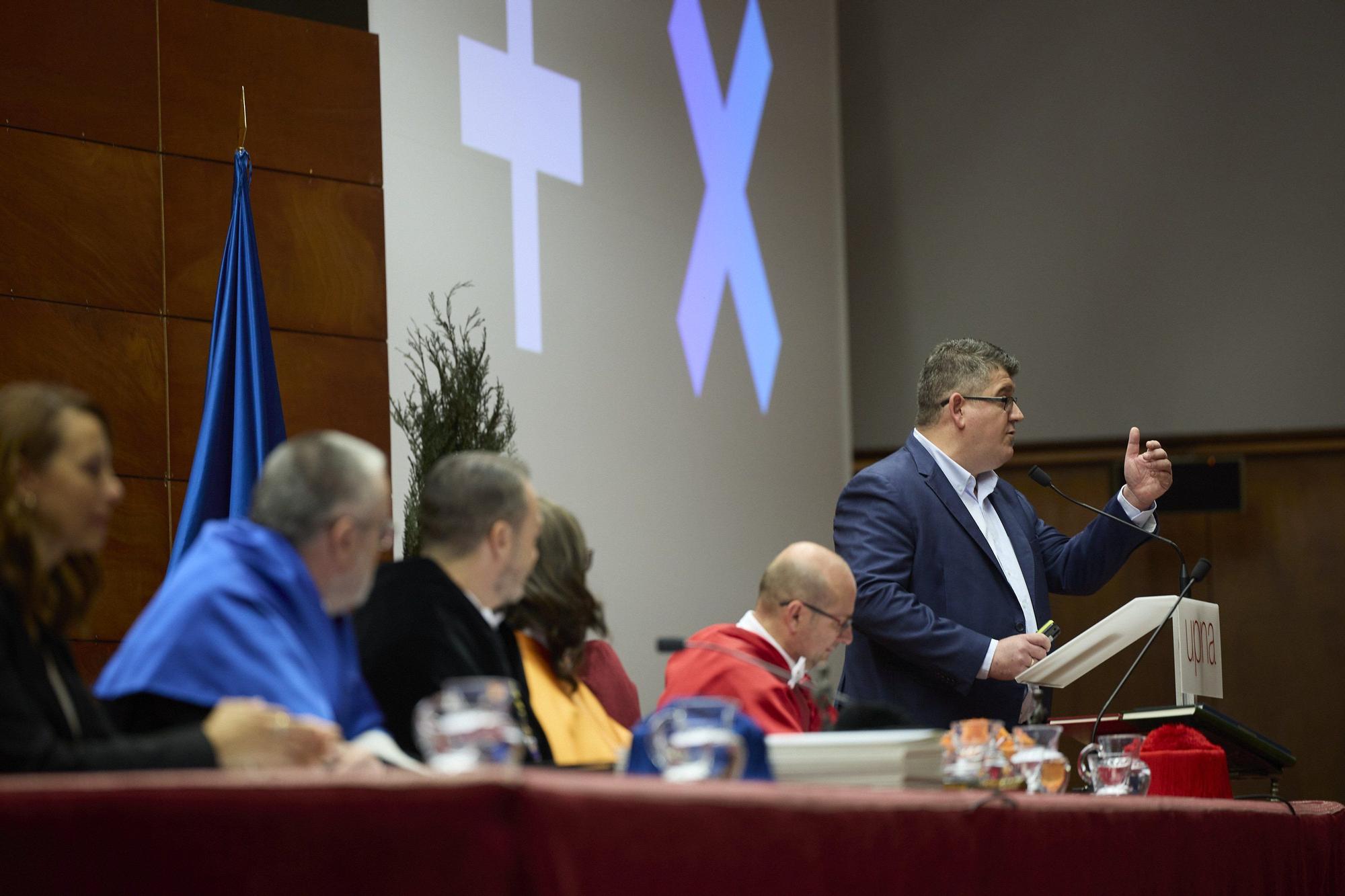 Fotos del homenaje de la UPNA a las personas que llevan 25 años trabajando en la Universidad