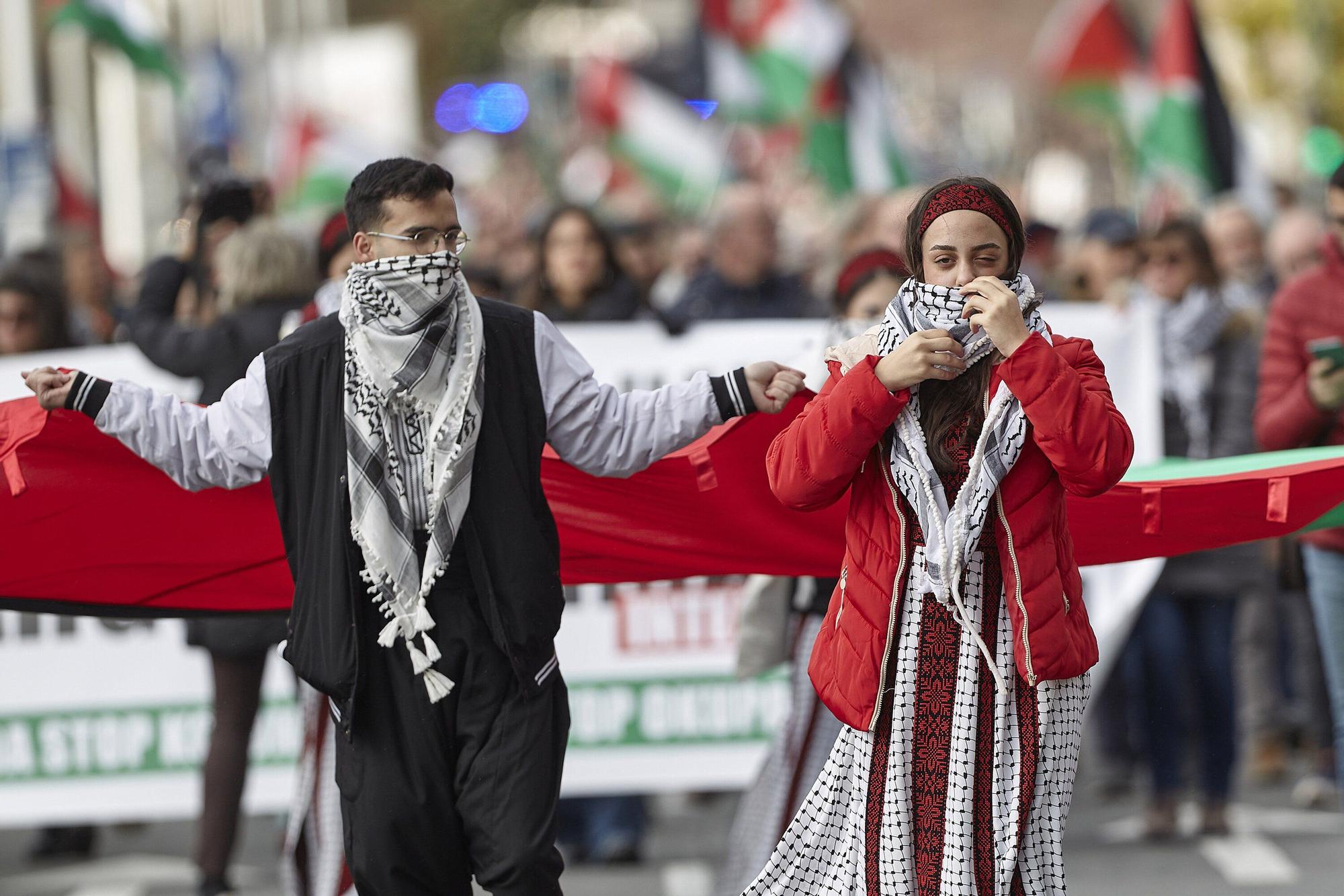 En fotos | Iruña reclama la "ruptura de relaciones con Israel"