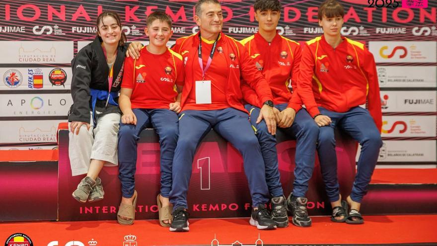Eskoriatza: Atama conquista cinco medallas en el Campeonato de Europa de Kenpo