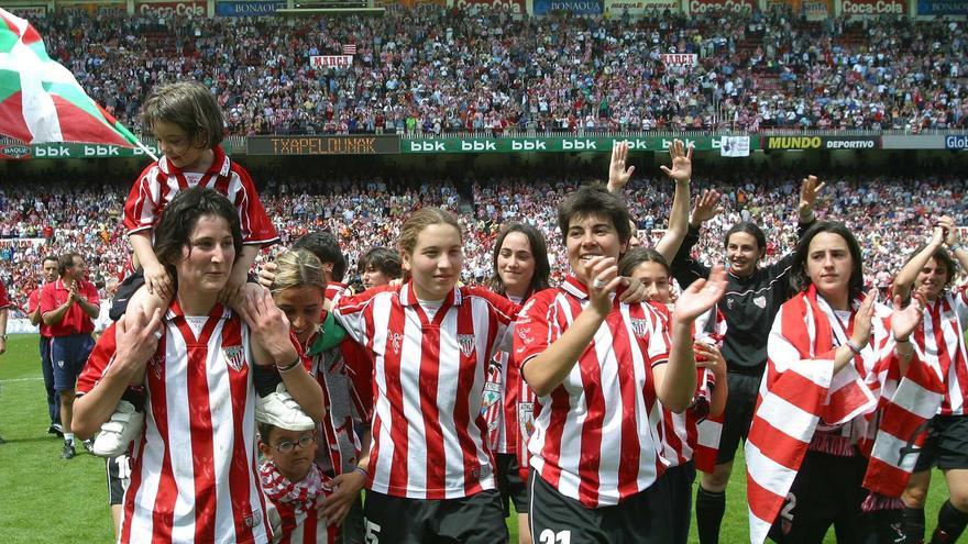 La Federación Vizcaina de Fútbol reconoce a 200 pioneras del fútbol femenino