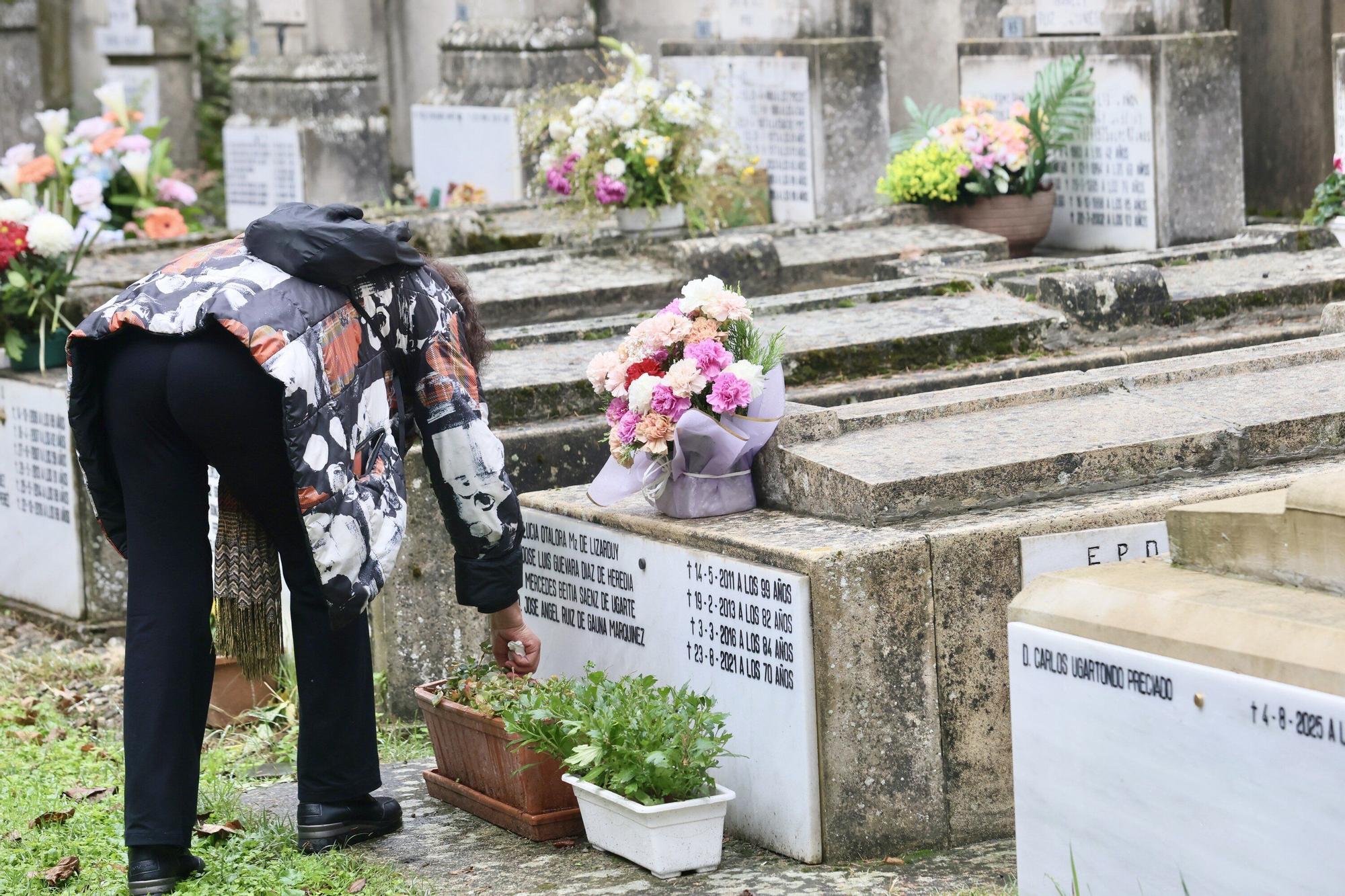 En imágenes: Vitoria muestra sus respetos en el día de Todos los Santos
