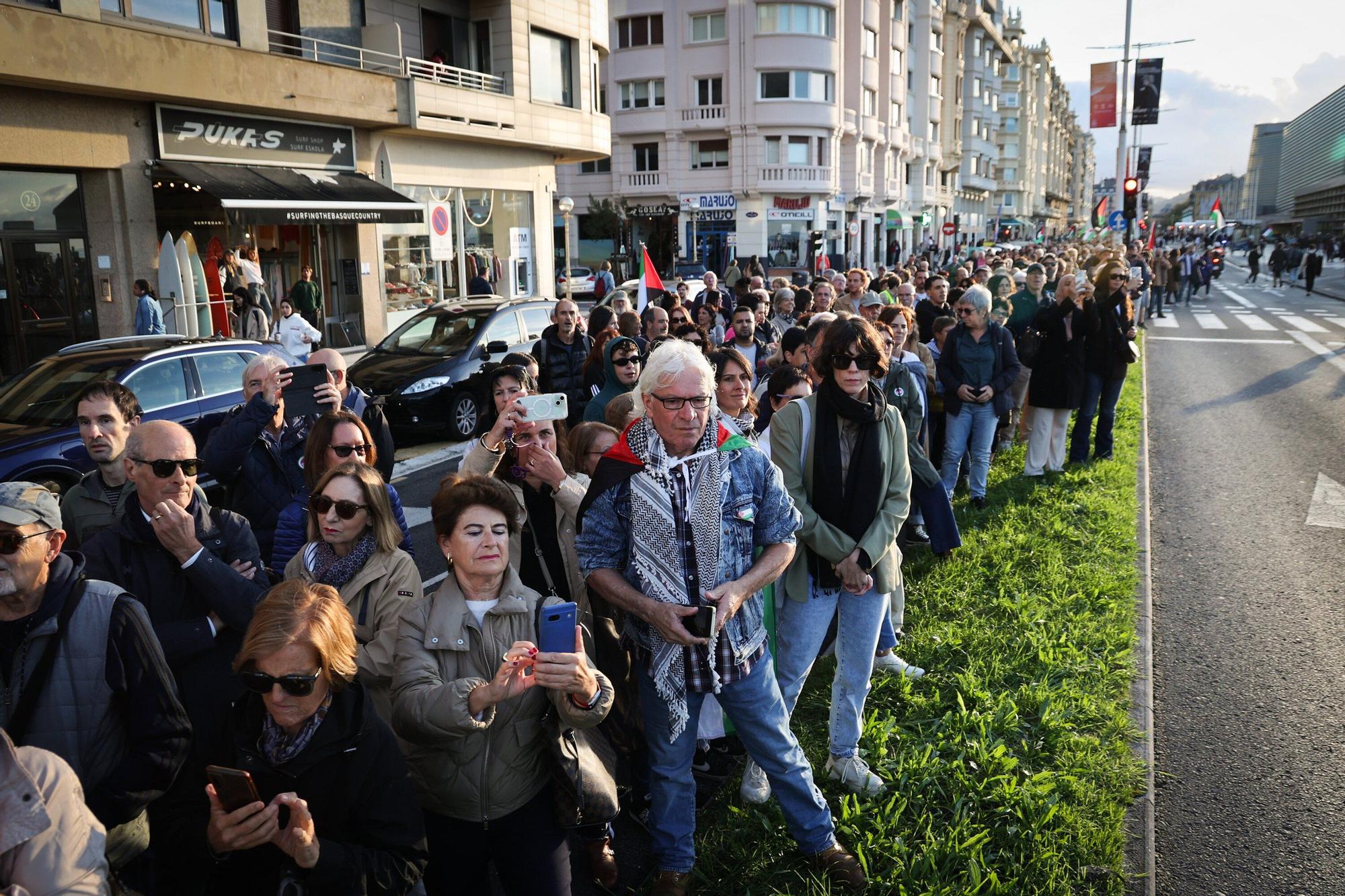 La voz de Hind Rajab | Fotos de la marcha en apoyo a Palestina en Donostia - San Sebastián