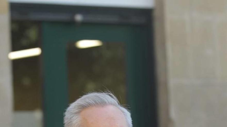 Patxi Zabaleta, en el exterior de la sede de Aralar.