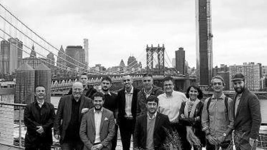 La delegación navarra posa en Nueva York.