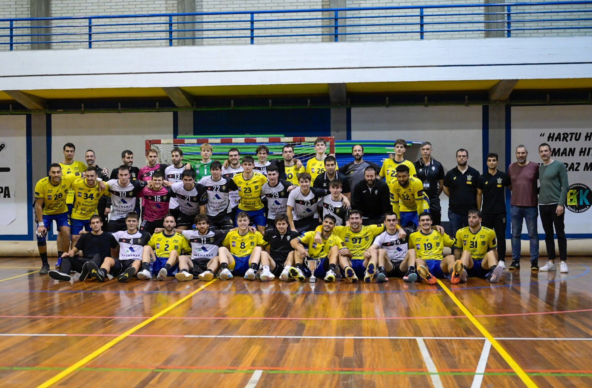 El Irudek Bidasoa Irun, campeón de su décima Euskal Kopa consecutiva ante Amenabar Zarautz