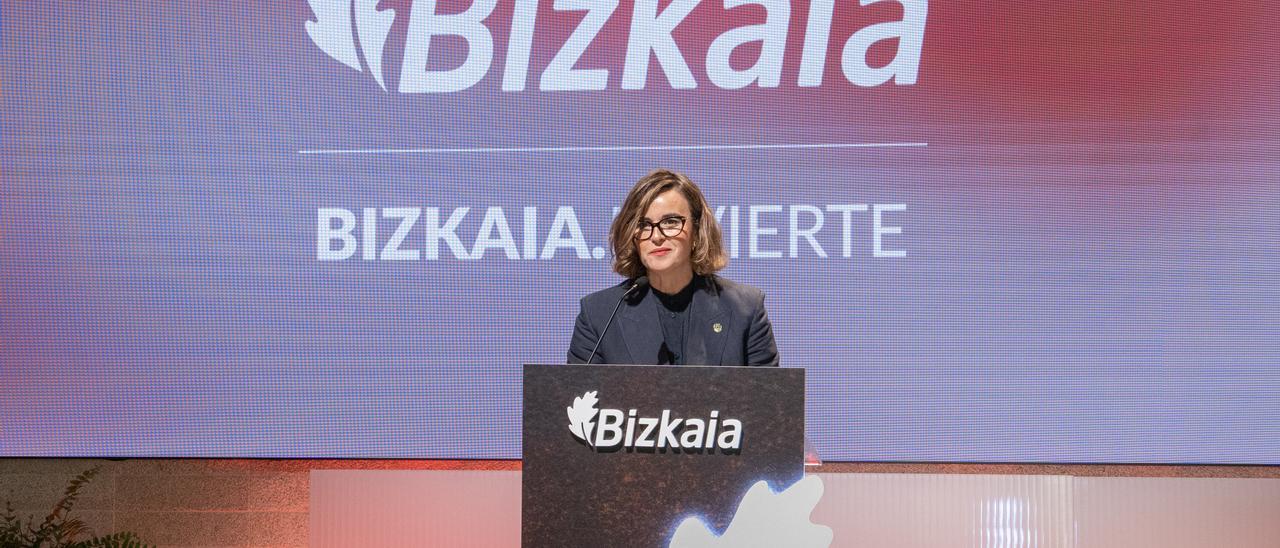 Vídeo: Elixabete Etxanobe durante el acto Bizkaia.Invierte