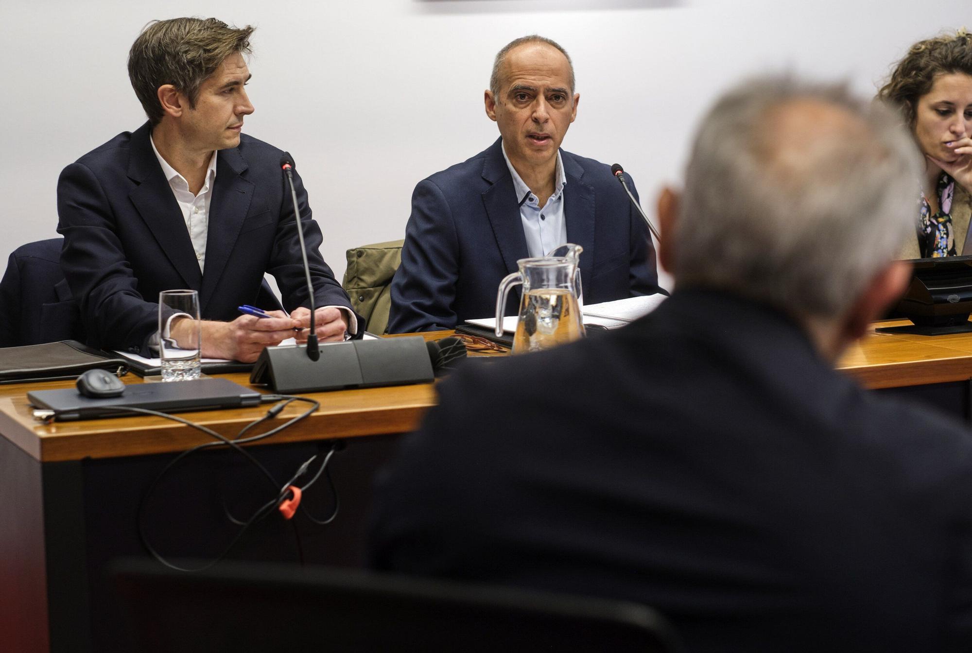 Los redactores del proyecto de los túneles de Belate, en la comisión de investigación