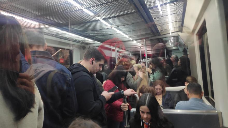 Metro Bilbao está ofreciendo el 62% de los servicios habituales