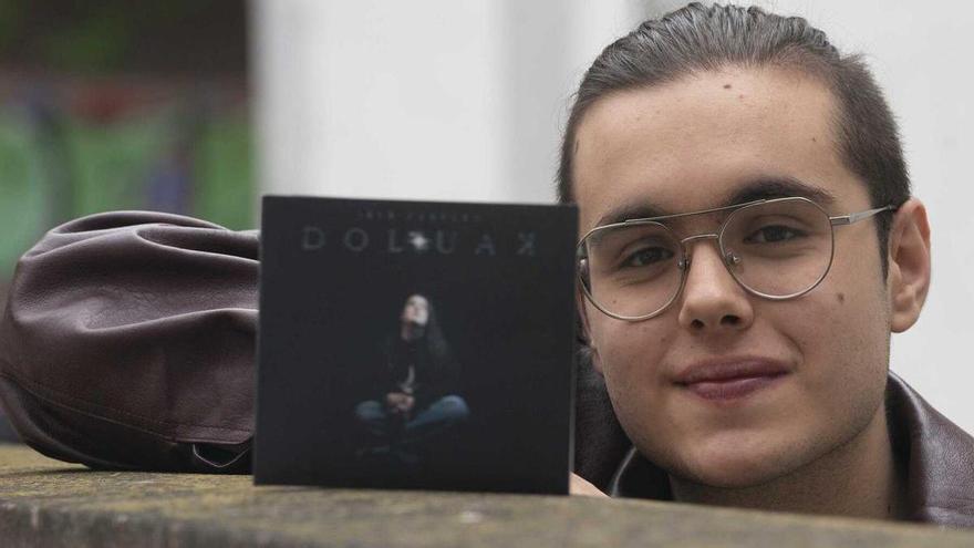 Iker Clavero publica el disco &#039;Doluak&#039;