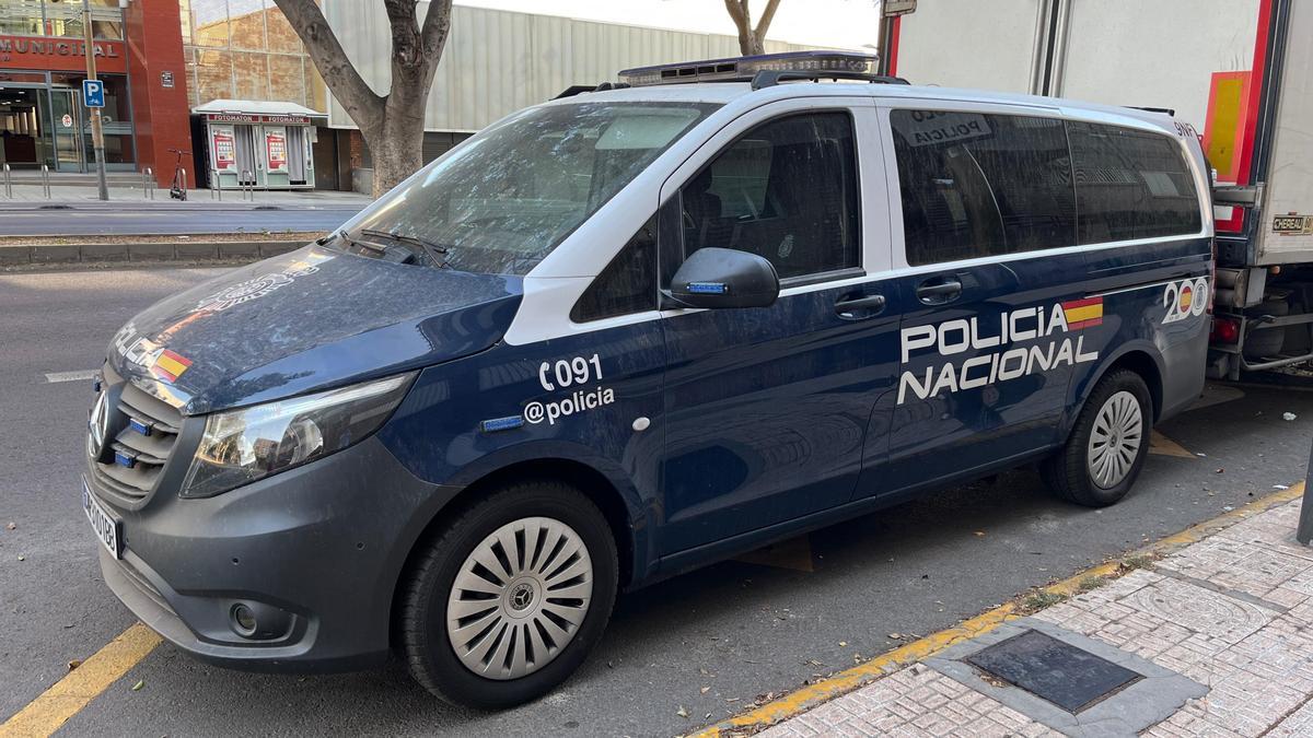 Vehículo de la Policía Nacional en Almería. Vehículo de la Policía Nacional en Almería.