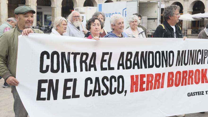 El vecindario del Casco Viejo escenifica su hartazgo por la falta de conexión a internet