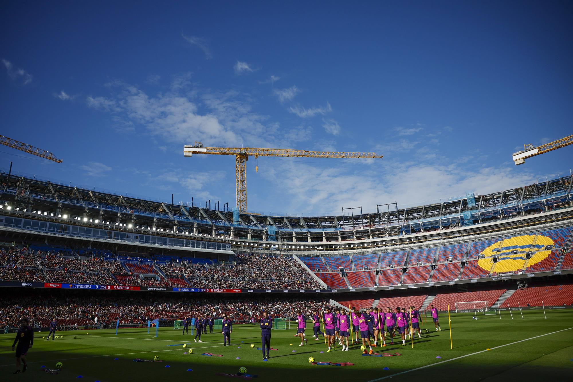 Fotos del nuevo Spotify Camp Nou en el primer día con público