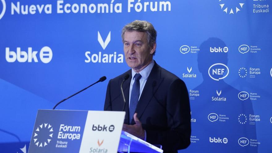 Feijóo no ve "ningún tiempo oscuro" por Vox y dice que su gobierno respetaría el Estatuto y las normas forales