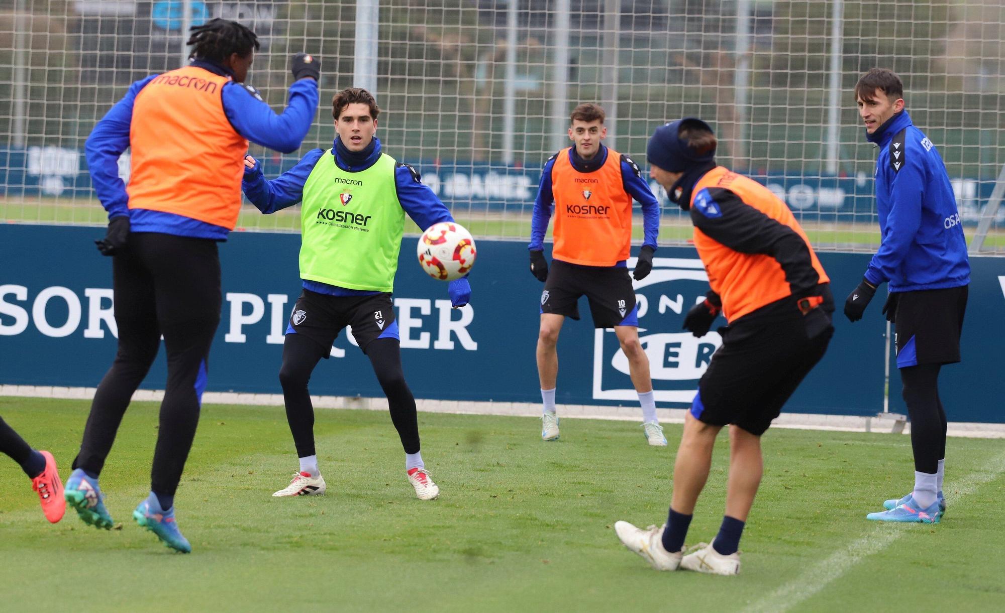 El primer entrenamiento de Osasuna de 2025