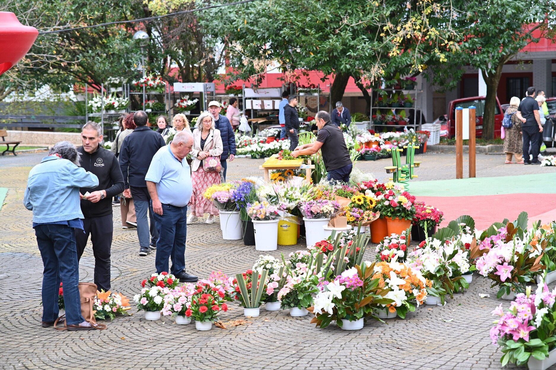 El cementerio de Donostia, punto de encuentro con el recuerdo