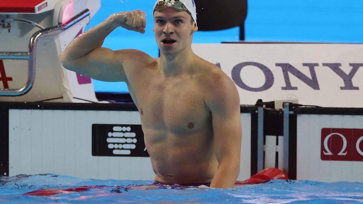 El francés Leon Marchand, tras batir en Singapur el récord mundial de los 200 estilos.