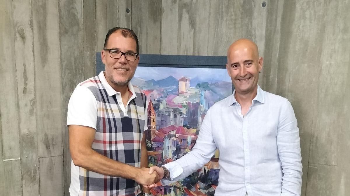 Saulo Nebreda y el portavoz del PSE, Kepa Aldama.