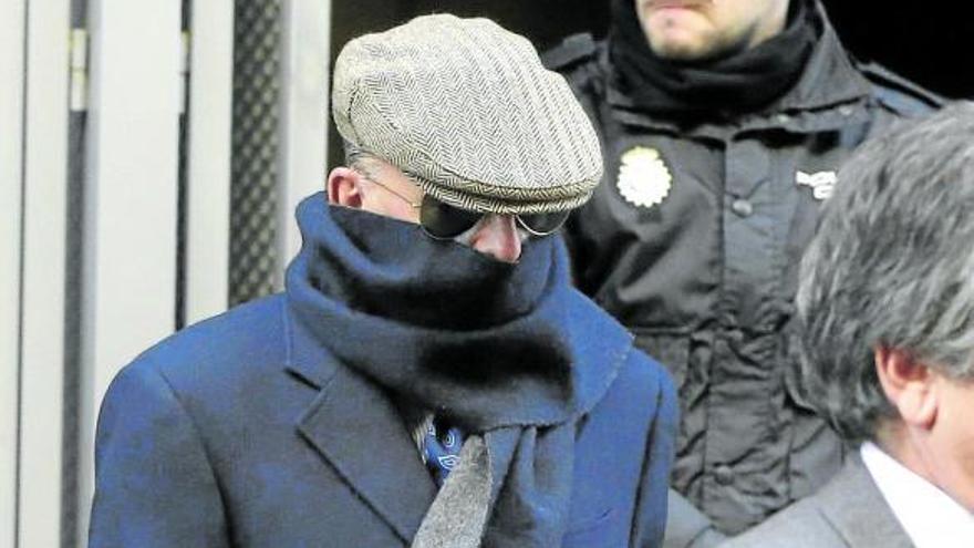 El Congreso retira las medallas  a torturadores del franquismo