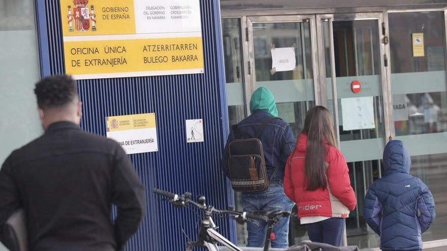 Una funcionaria de Extranjería y un abogado, entre los detenidos en la operación contra el favorecimiento de inmigración ilegal