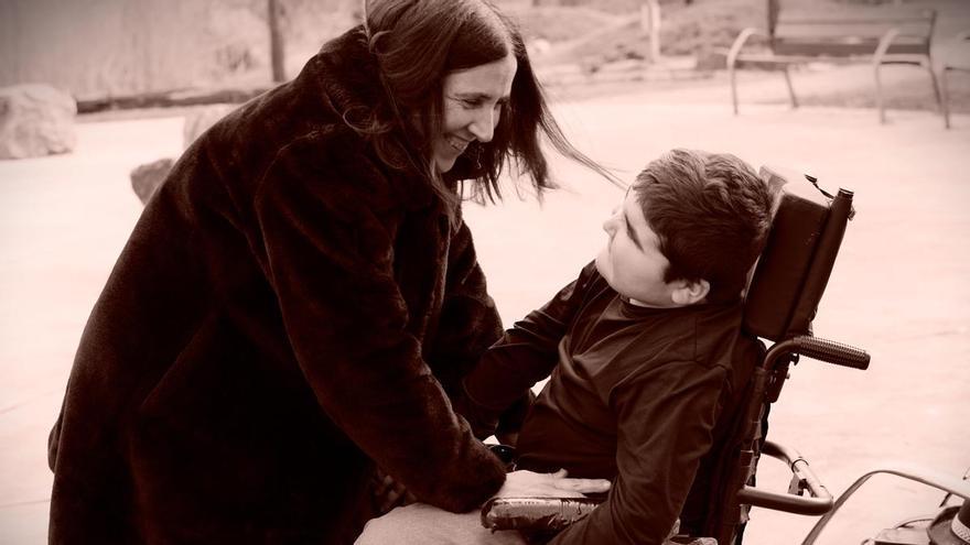 Madre de un hijo con distrofia: “Si nosotros caemos, ¿quién va a cuidar de ellos?”