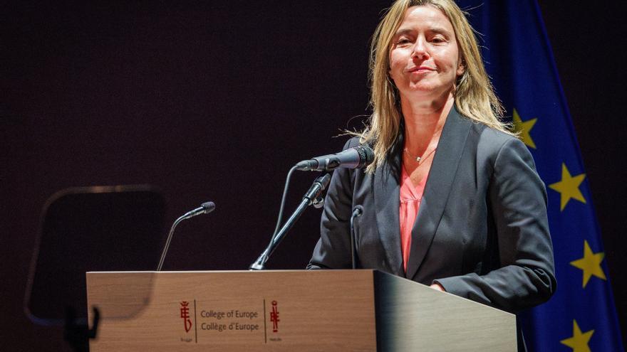 Mogherini, imputada por los delitos de fraude y corrupción en contrato público