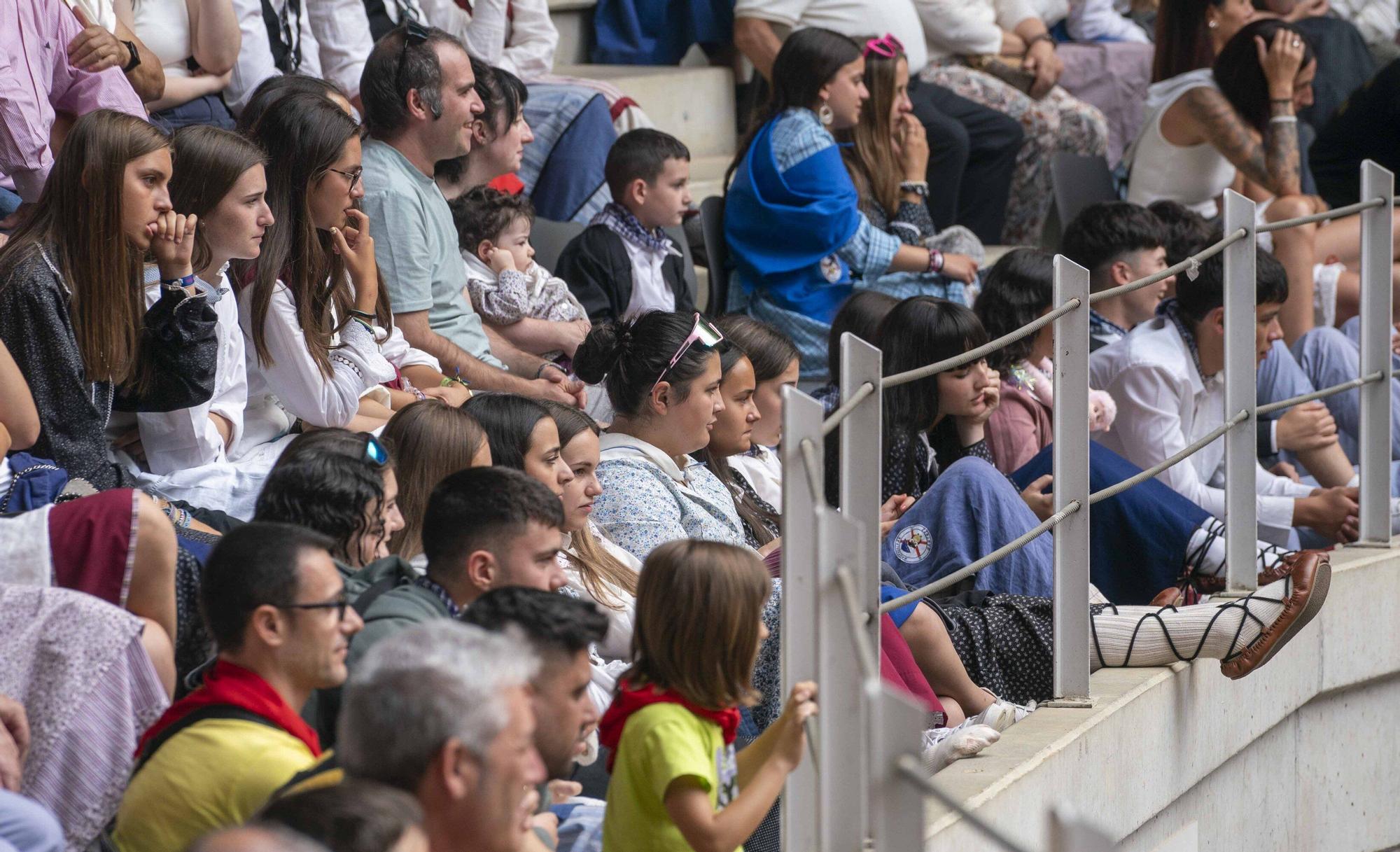 Eb imágenes: Las vaquillas reinan en el Iradier Arena