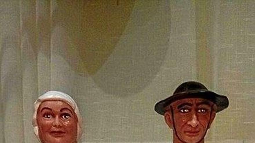 Los muñecos de ‘Pakita’ y ‘Bruno’.