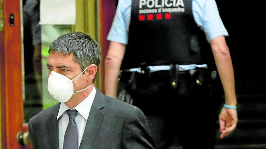 La Justicia no ve acreditado el apoyo de los Mossos al referéndum y absuelve a Trapero