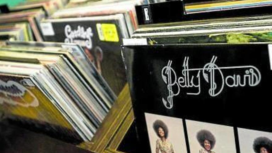 Varios discos de vinilo.