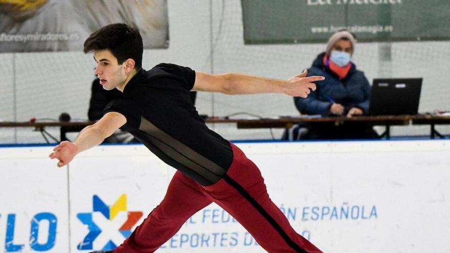 El euskera conquista el hielo: el patinador vasco que ha interpretado un tema de Ken Zazpi