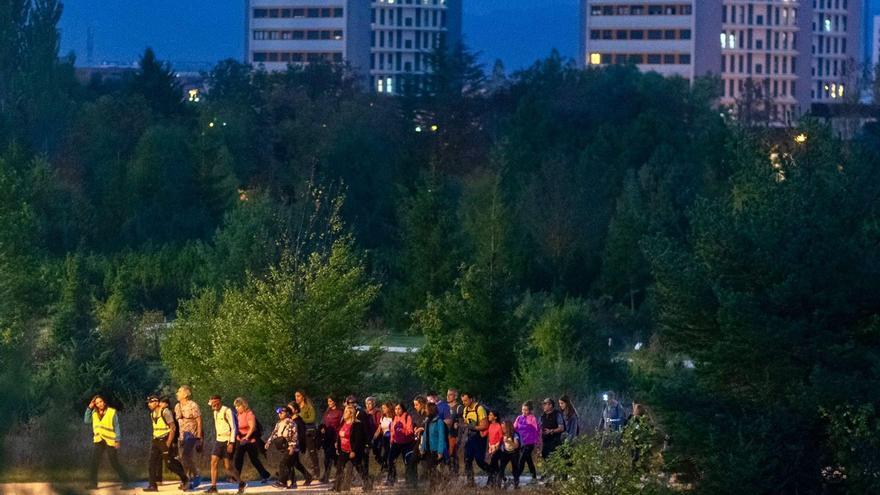 El Vital Eguna realiza una marcha nocturna solidaria con las personas enfermas de ELA