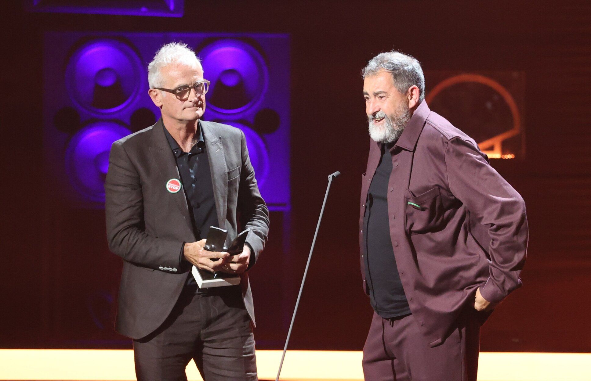 Asier Altuna y Telmo Esnal reciben el premio Zinemira